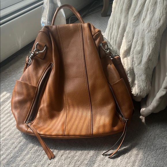 Chic Tan Leather Backpack - Picture 3 of 15